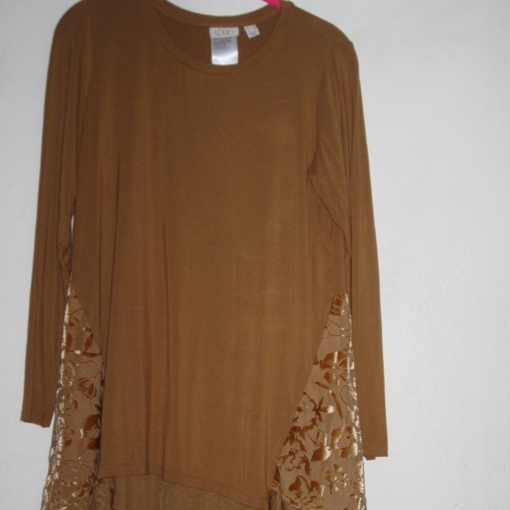 LOGO by Lori Goldstein Gold 230 Top with Burnout Velvet & Satin
